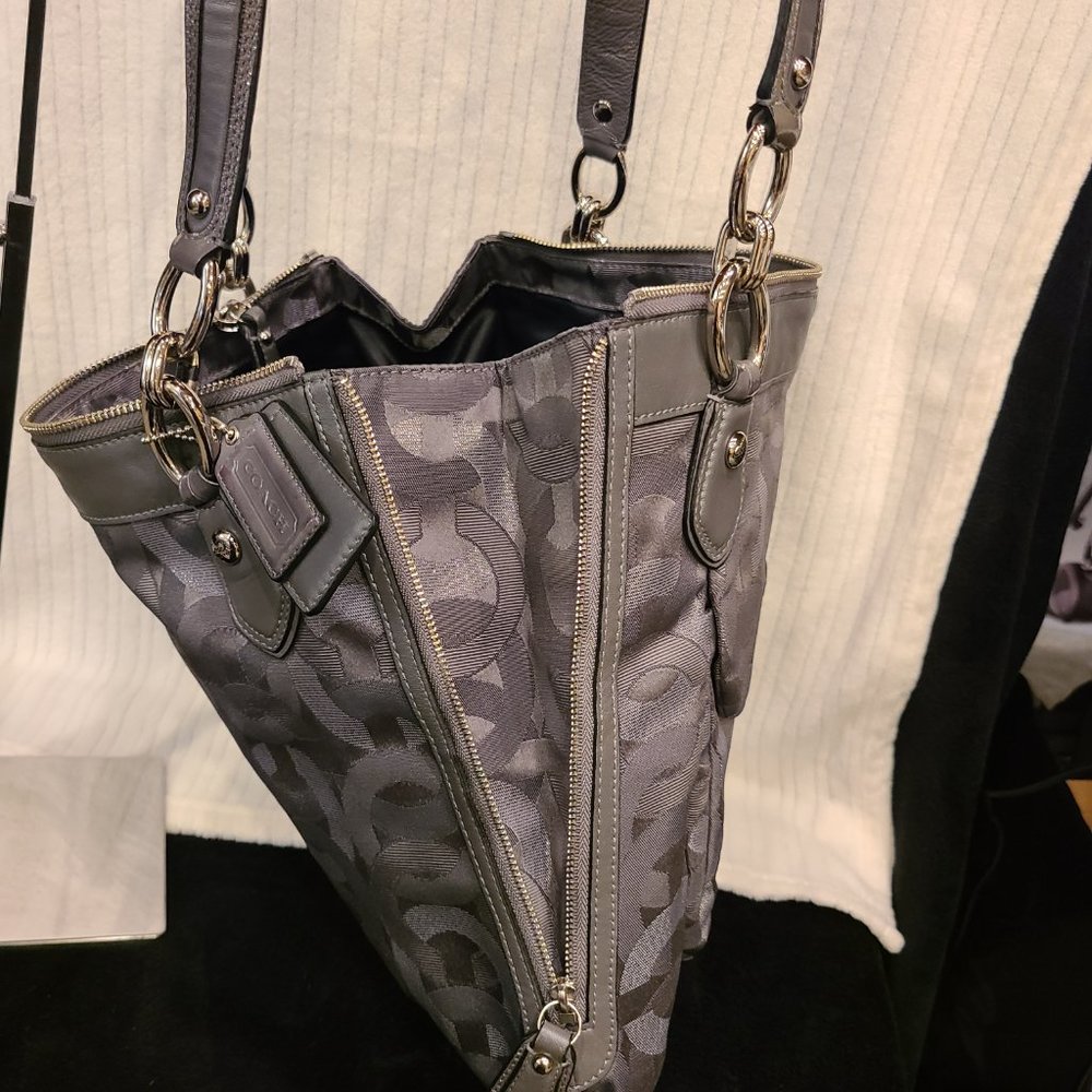 Coach Rare Grey & Silver Canvas Penelope Hobo - Picture 5 of 14